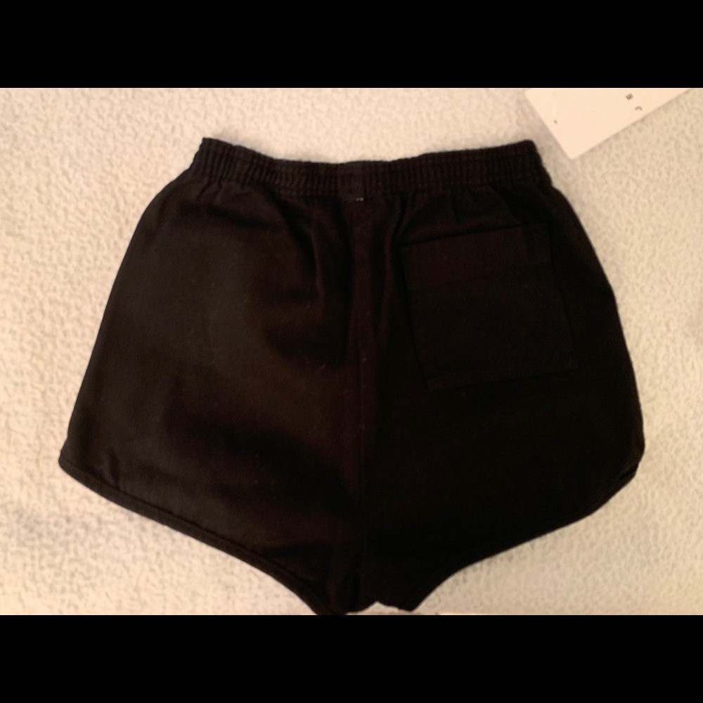 Shorts - Picture 2 of 3